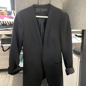 Black Zara blazer